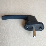 Ручка оконная металлическая с ключом, штифт 37 мм (темно-серая)